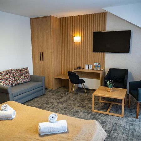 Hotel Duet Холм Екстер'єр фото