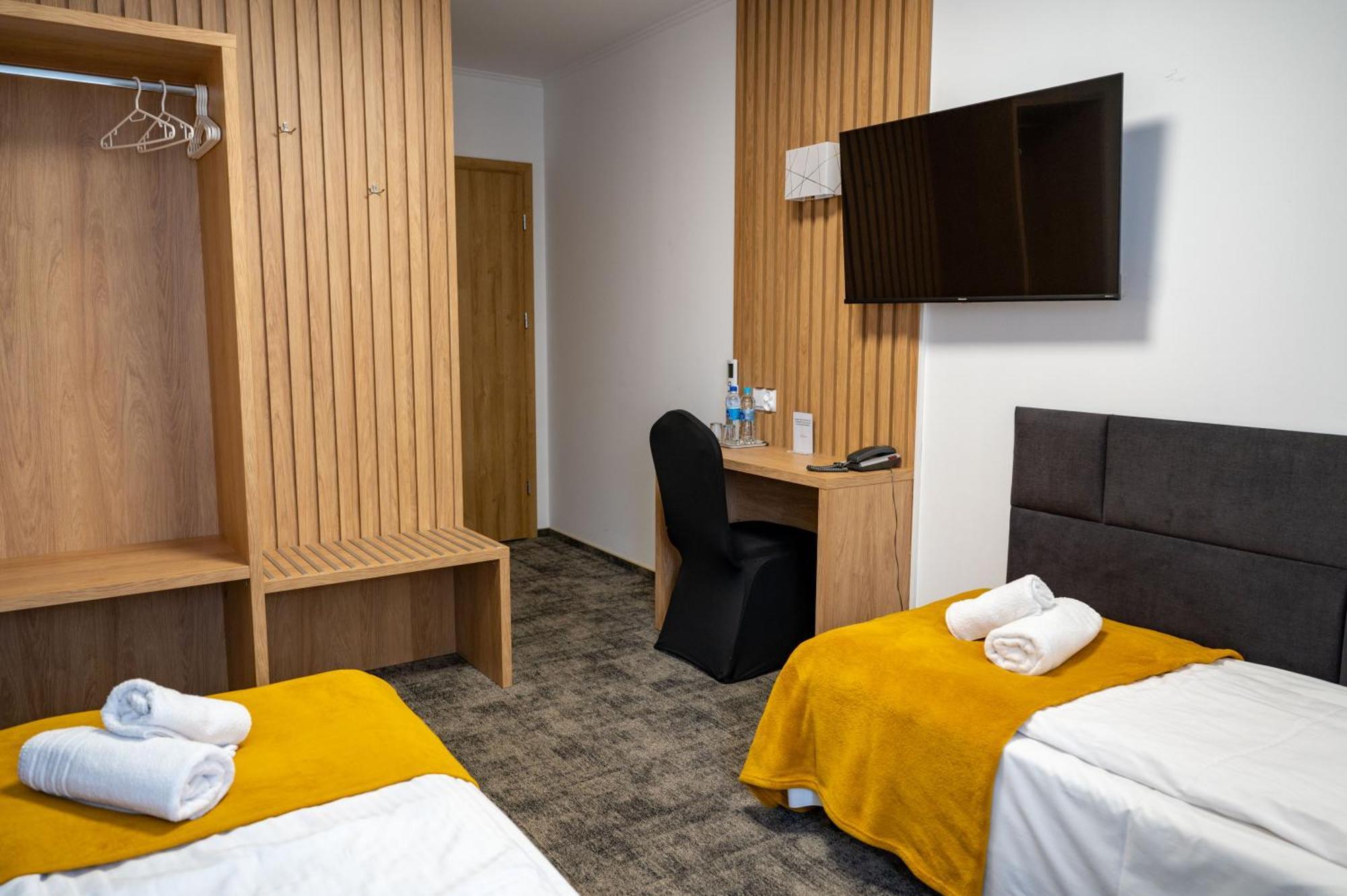 Hotel Duet Холм Екстер'єр фото