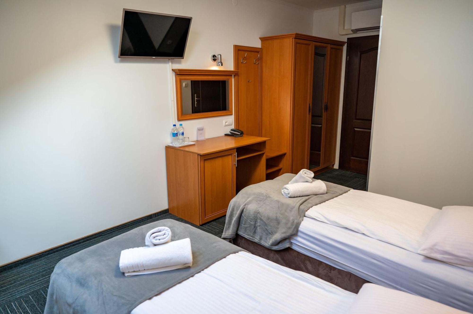 Hotel Duet Холм Екстер'єр фото