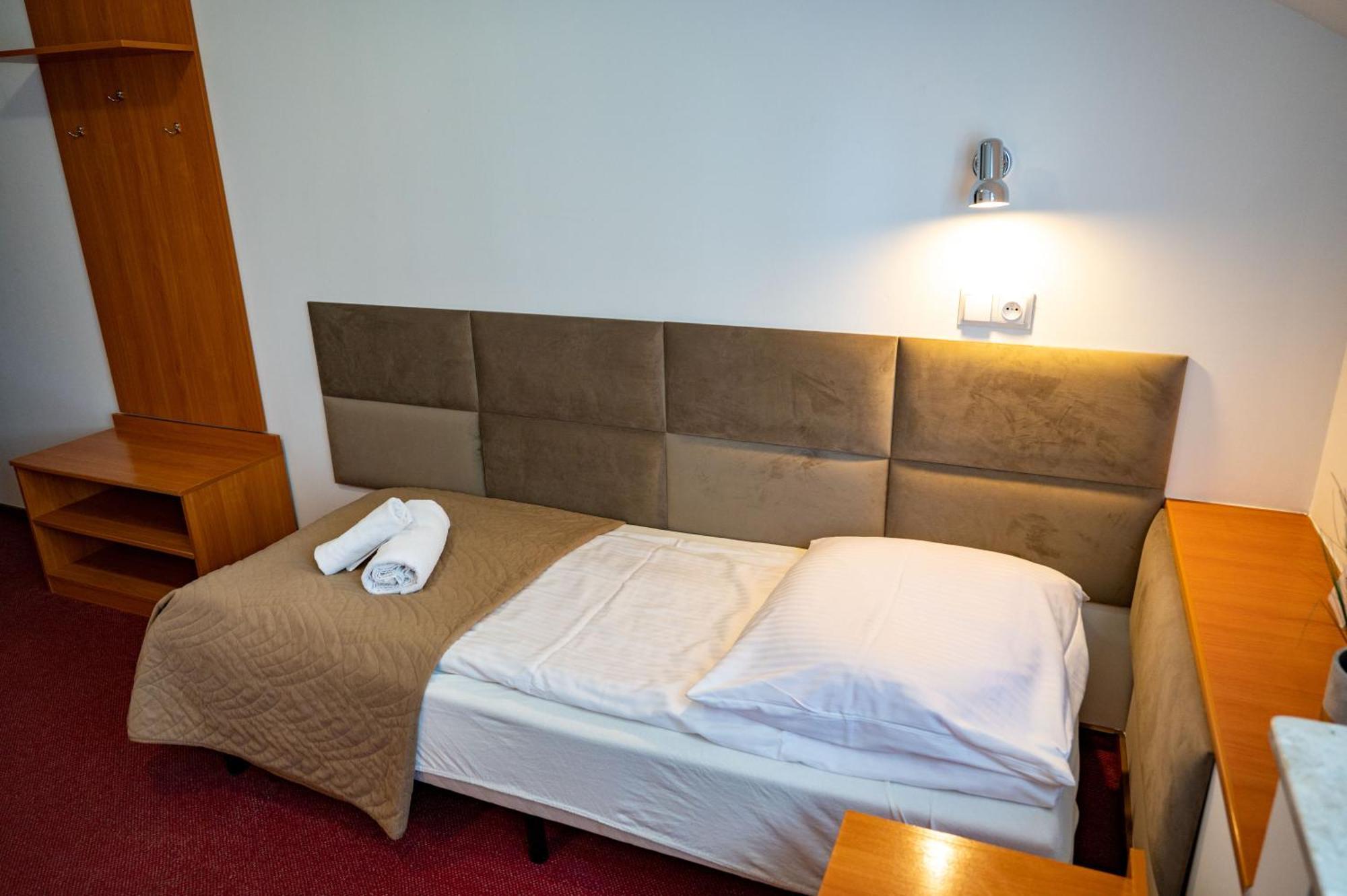Hotel Duet Холм Екстер'єр фото