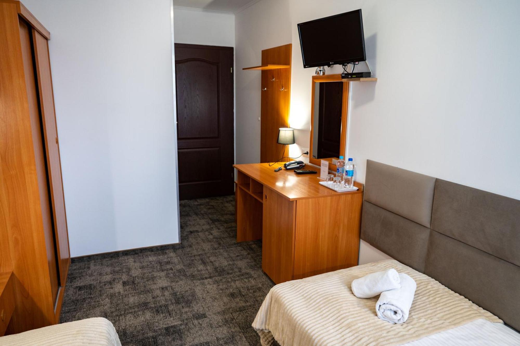 Hotel Duet Холм Екстер'єр фото